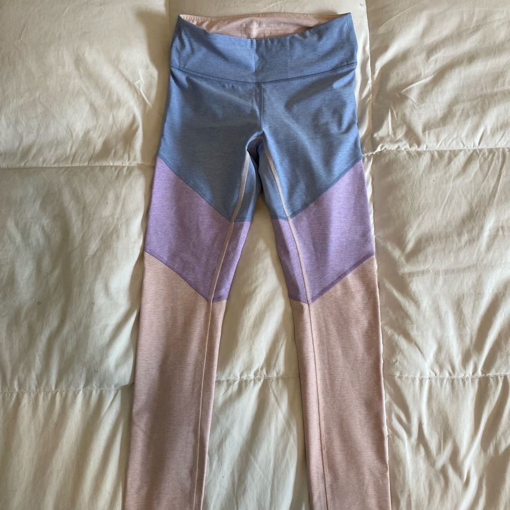 Outdoor Voices Dipped/ Colorblock Leggings